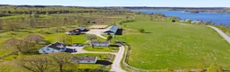  hästgårdar till salu: Gård med strandläge i Dalum - Annons 9