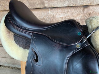 Sadlar hästutrustning till salu: Bra sadel som passar många i Tibro - Annons 6