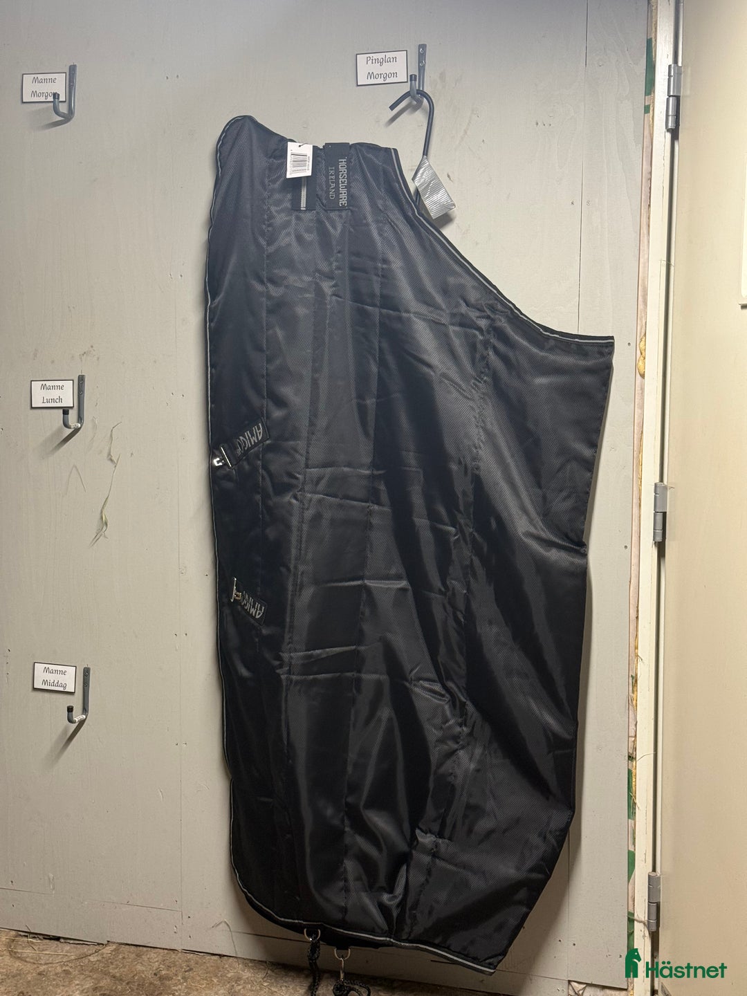 Täcken hästutrustning till salu: Amigo Diamond Insulator svart 100g i Tierp - Annons 2