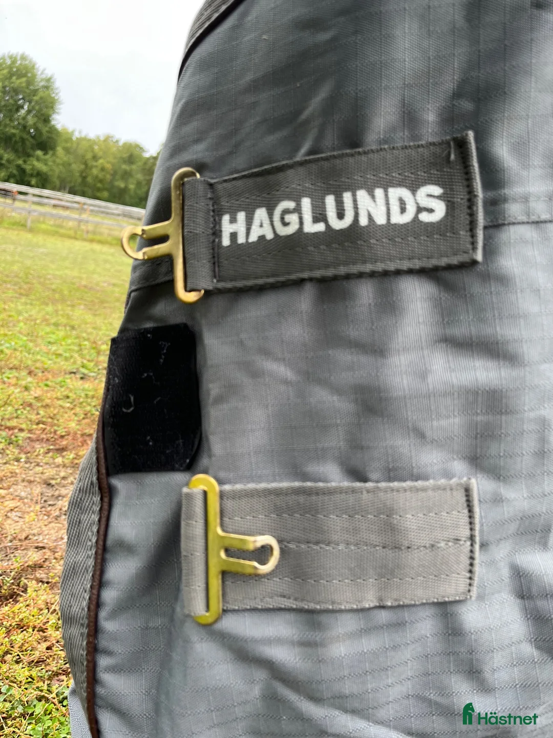 Täcken hästutrustning till salu: Vintertäcke 300g med hals - Annons 2