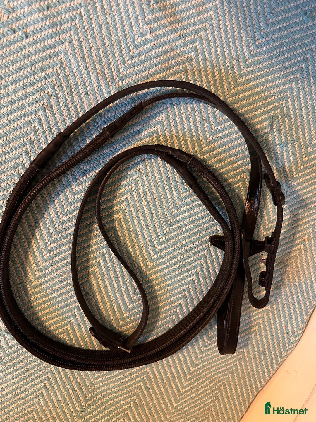 Träns hästutrustning till salu: Gummi tygel Equiline i Borlänge - Annons 1