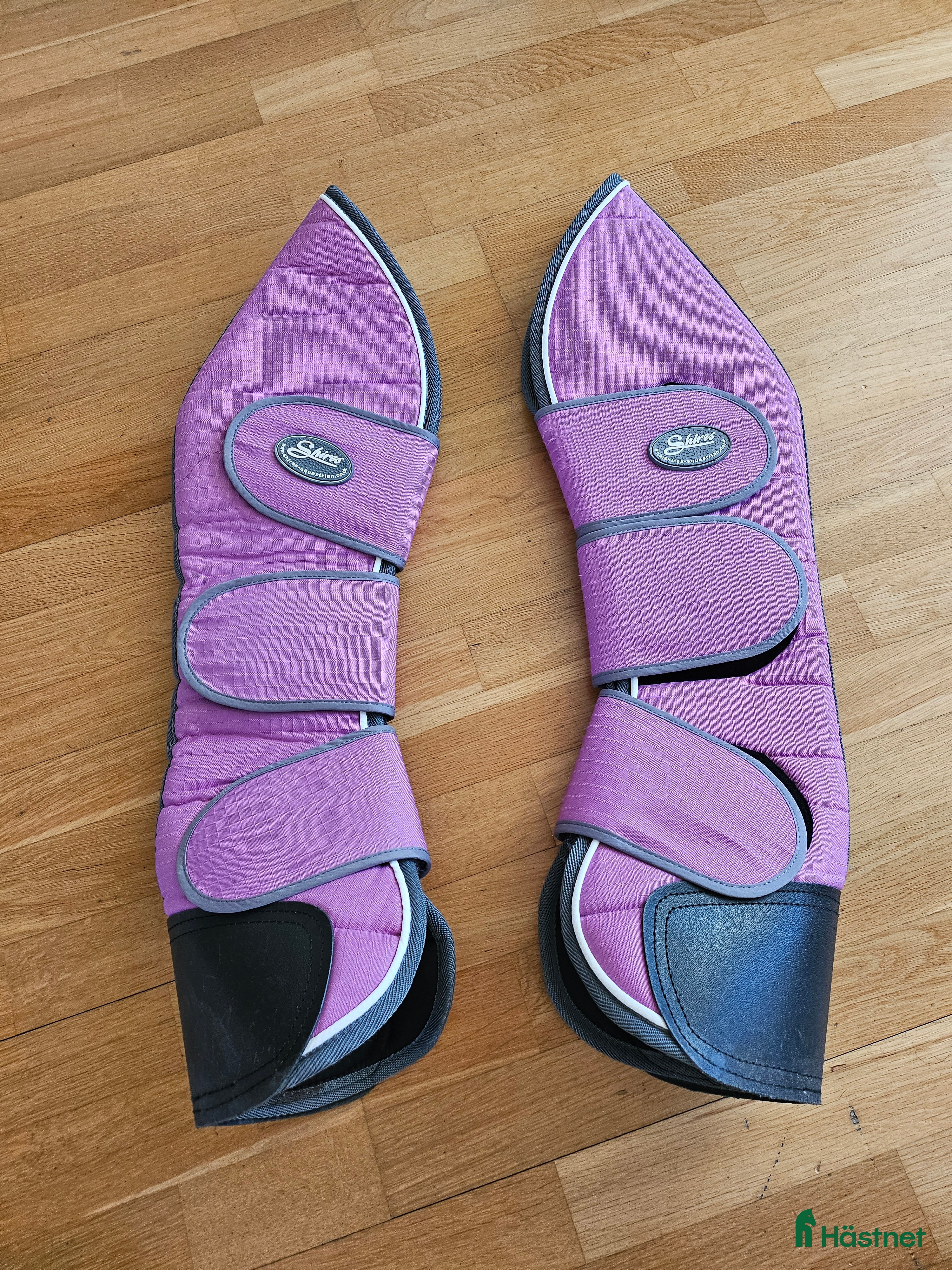 Benskydd hästutrustning till salu: Shires transportskydd M i Vallentuna - Annons 15