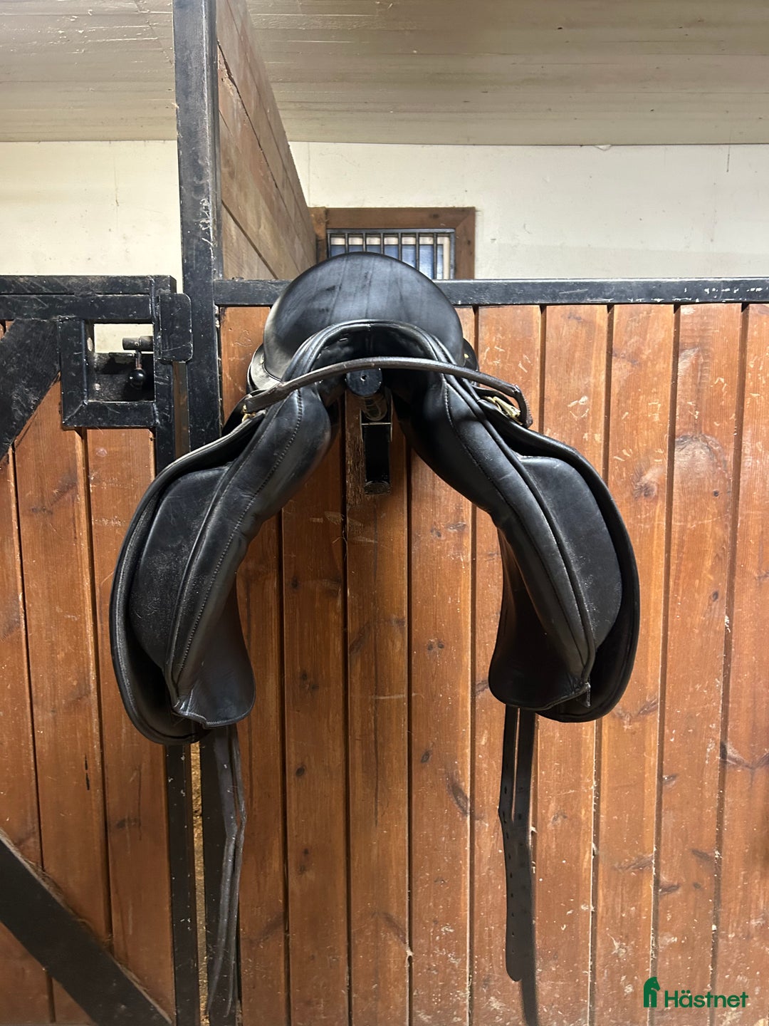 Sadlar hästutrustning till salu: Albion dressyr sadel i Frillesås - Annons 6