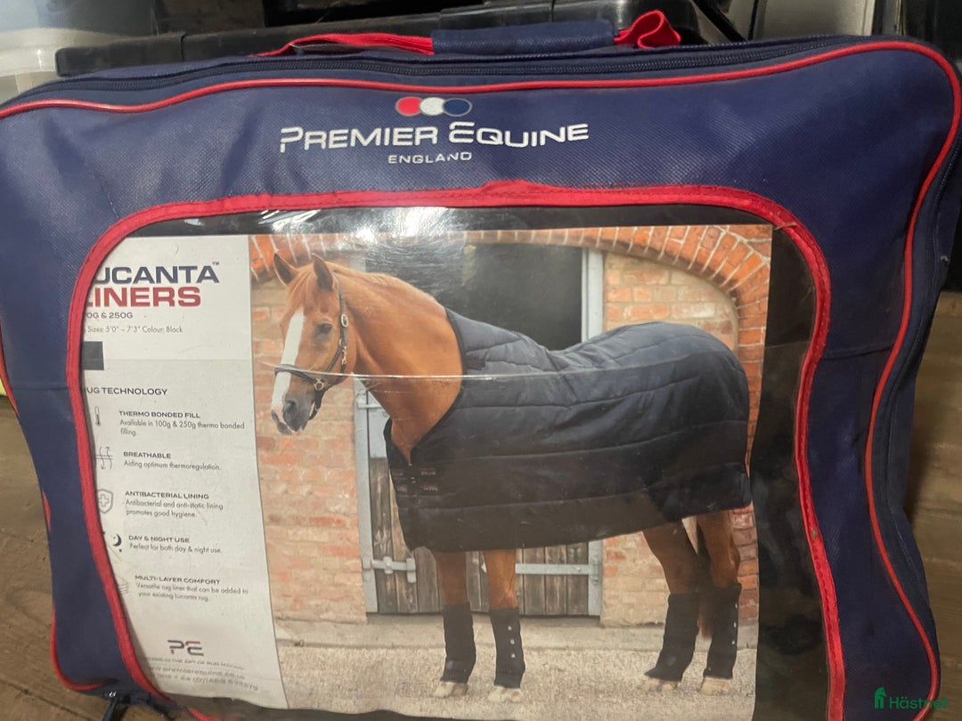 Täcken hästutrustning till salu: Kvalitets underlinder!  i Göteborg - Annons 1