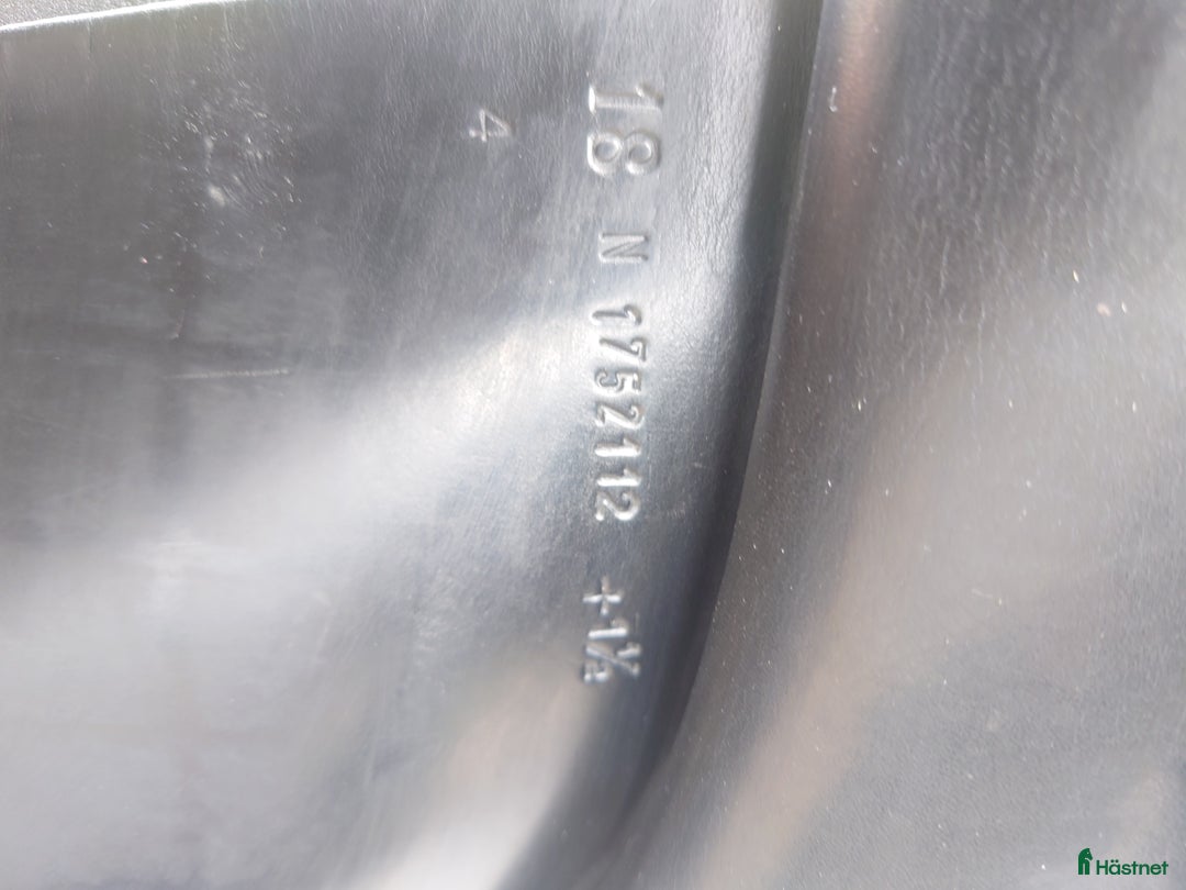 Sadlar hästutrustning till salu: Amerigo Classic 18" +1,5 i Dala-järna - Annons 3