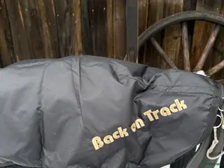 Övrig Travutrustning trav till salu: Back On Track körtäcke i Rättvik - Annons 4