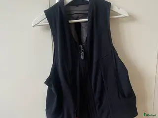 Säkerhetsvästar ryttarutrustning till salu: Airbag Freejump inkl 6 patroner - Annons 1