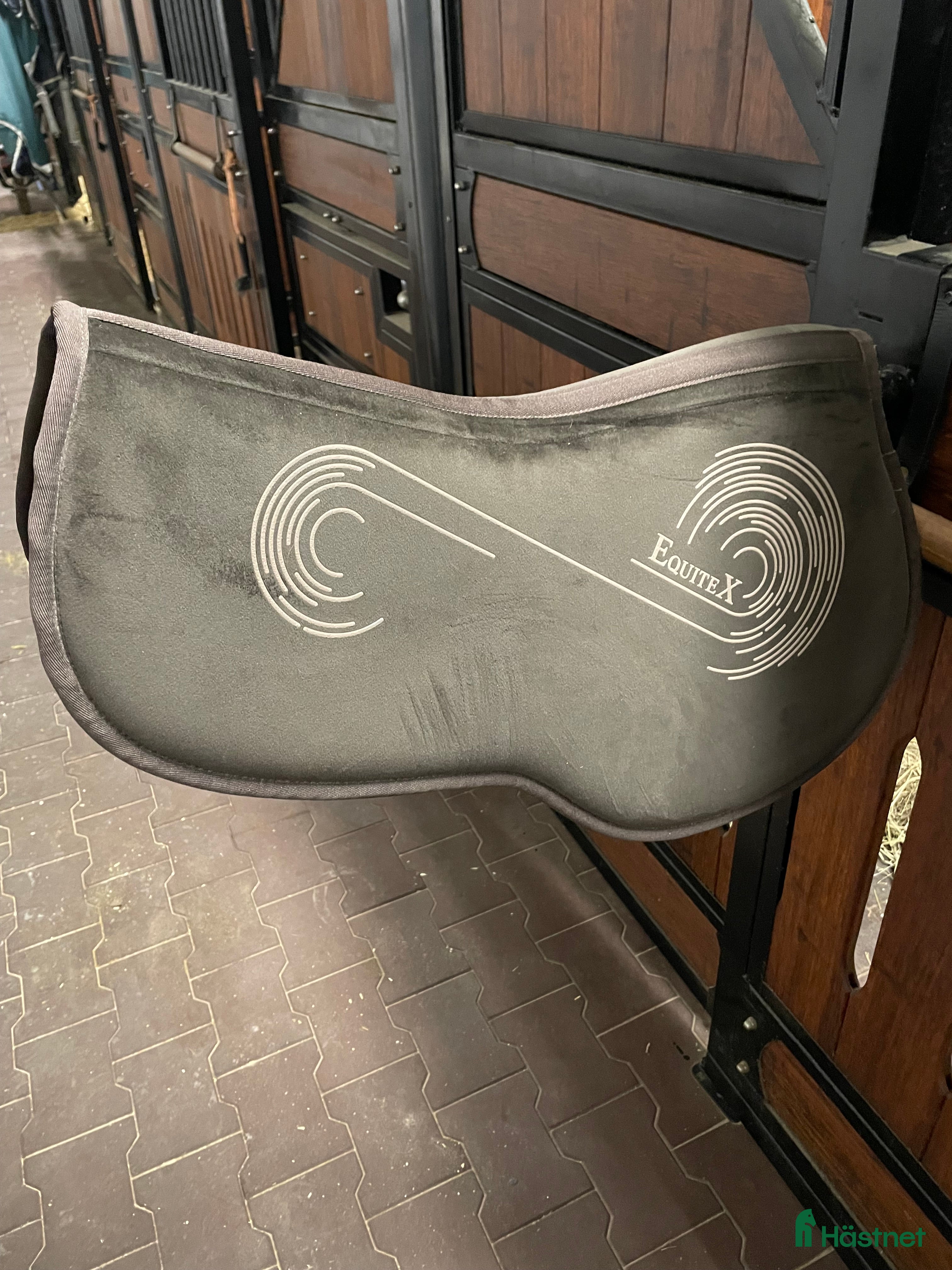 Sadeltillbehör hästutrustning Tryckavlastande och korrigerande sadelpad i Västerås - Annons 3