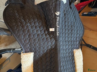 Sadeltillbehör hästutrustning till salu: Sadelpad Fairfield i Linghem - Annons 2