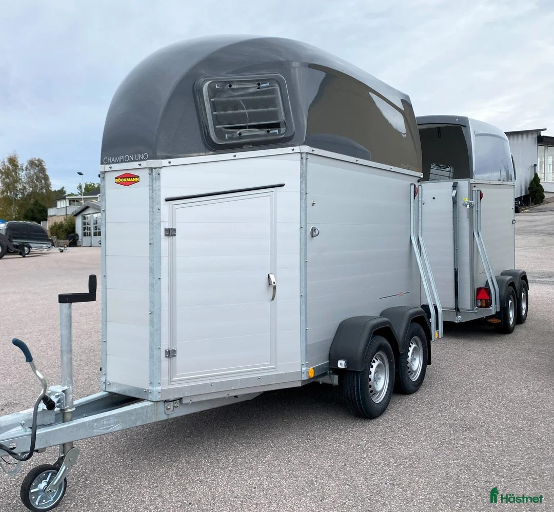 Hästtransporter  fordon & transport till salu: 1,5-hästars + sadelkammare -Kvalitet till bra pris i Kvicksund - Annons 9