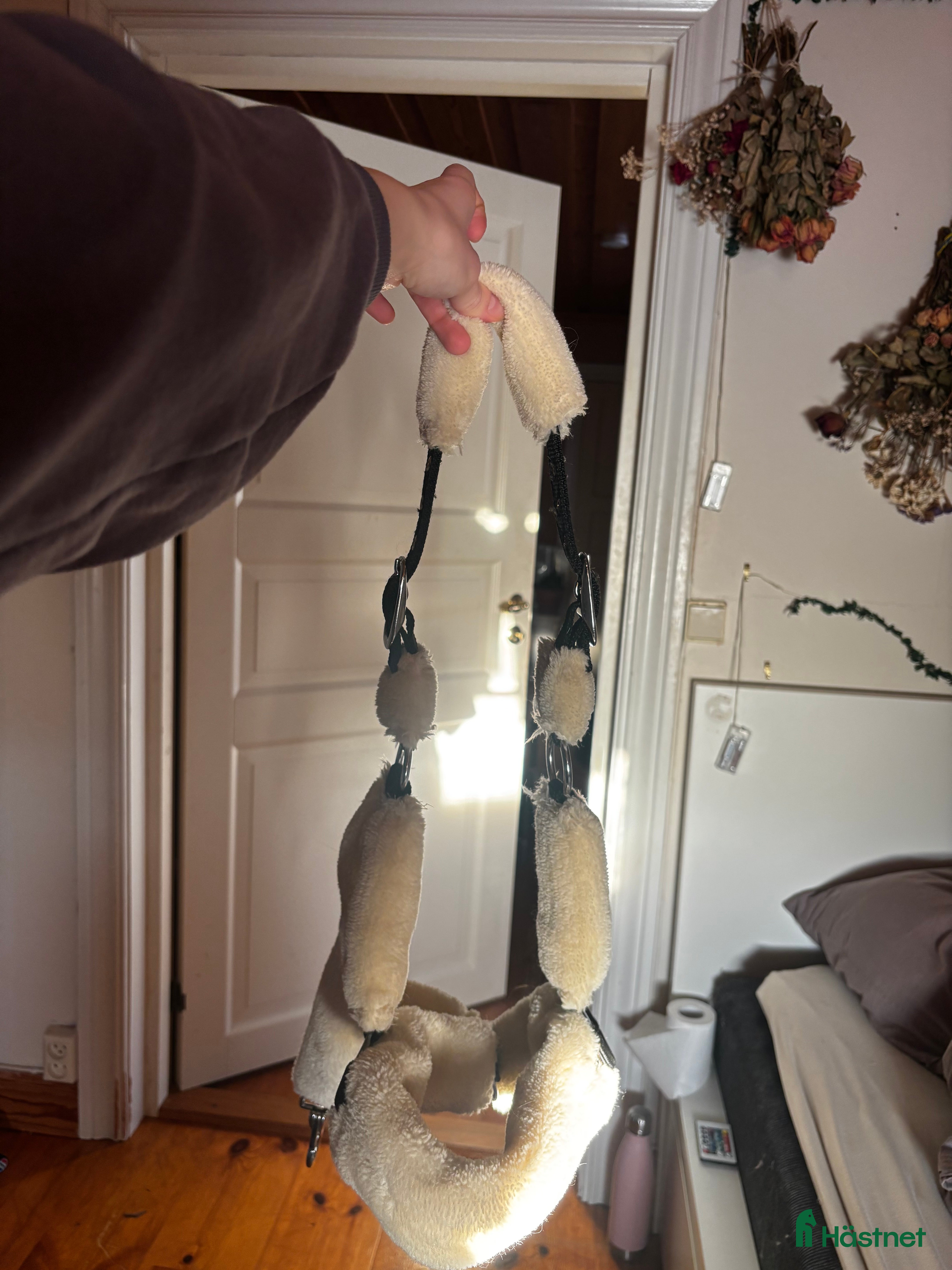 Övrig Hästutrustning hästutrustning till salu: Fluffgrimma till bra pris i Indal - Annons 3