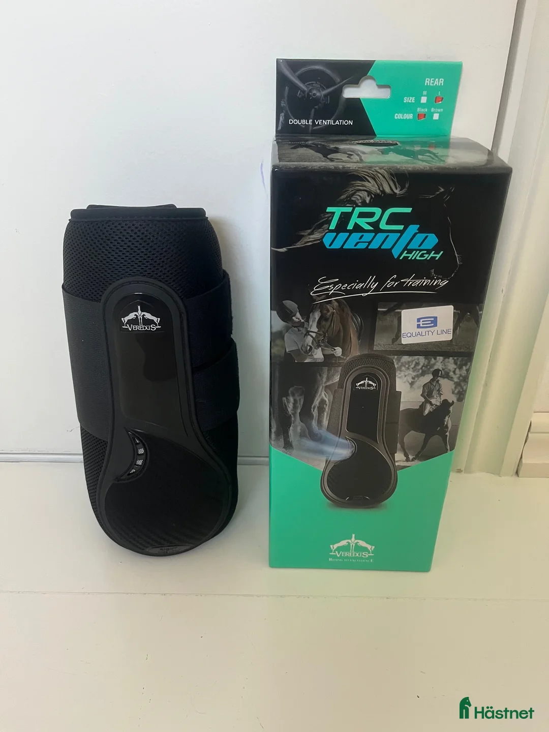 Benskydd hästutrustning till salu: Veredus TRC Vento High bakbenskydd i Jönköping - Annons 2