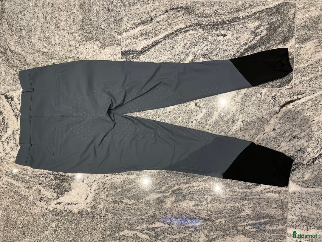 Ridbyxor ryttarutrustning till salu: Fager ridbyxor i Bankeryd - Annons 3