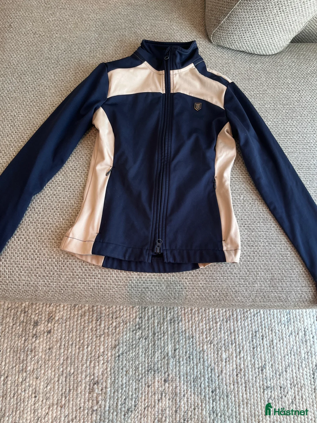 Övrigt Ridkläder ryttarutrustning till salu: Ridtröja från Fairfield - Annons 1