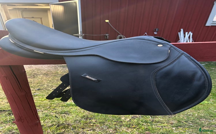 Sadlar hästutrustning till salu i Nyköping - Annons 3