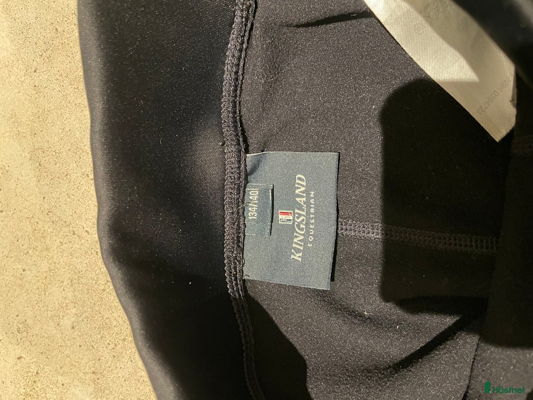 Ridbyxor ryttarutrustning till salu: Kingsland ridbyxor strl 134/140 i Bor - Annons 5