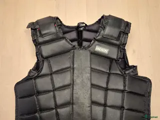 Säkerhetsvästar ryttarutrustning till salu: Jacson Säkerhetsväst i Ljungby - Annons 4