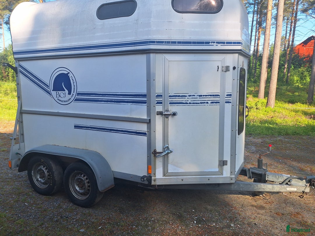 Hästtransporter  fordon & transport till salu: Rymligt extra högt och brett hästsläp  i Vännäs - Bild 7