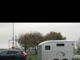 Hästtransporter fordon & transport till salu: Stor och rymlig hästtransport i Karlskrona - Annons 1
