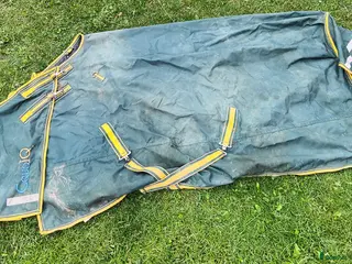 Täcken hästutrustning Equoiq regntäcke i Uppsala - Annons 1