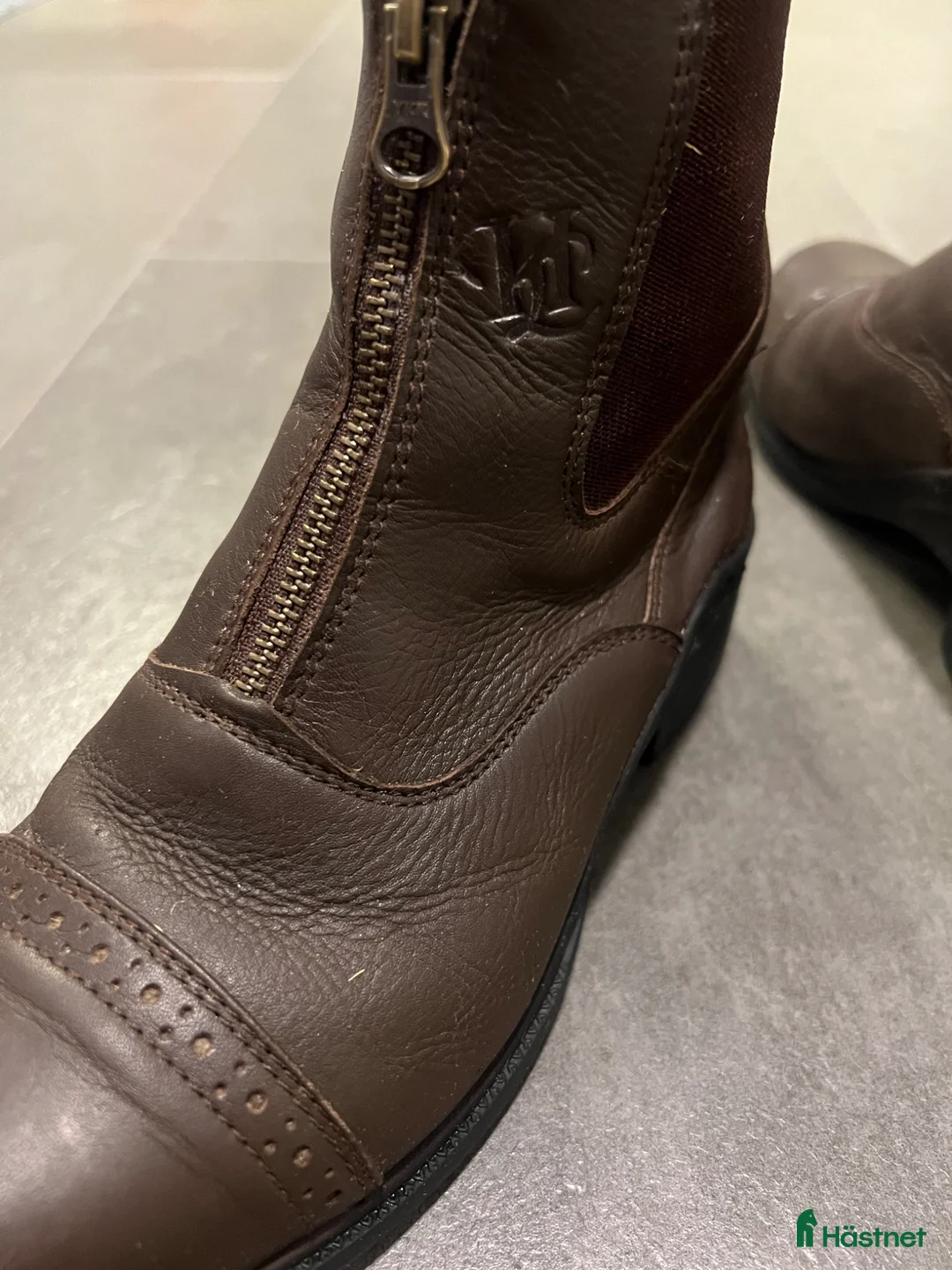 Ridstövlar ryttarutrustning till salu: Skor och chaps i Kattarp - Annons 1