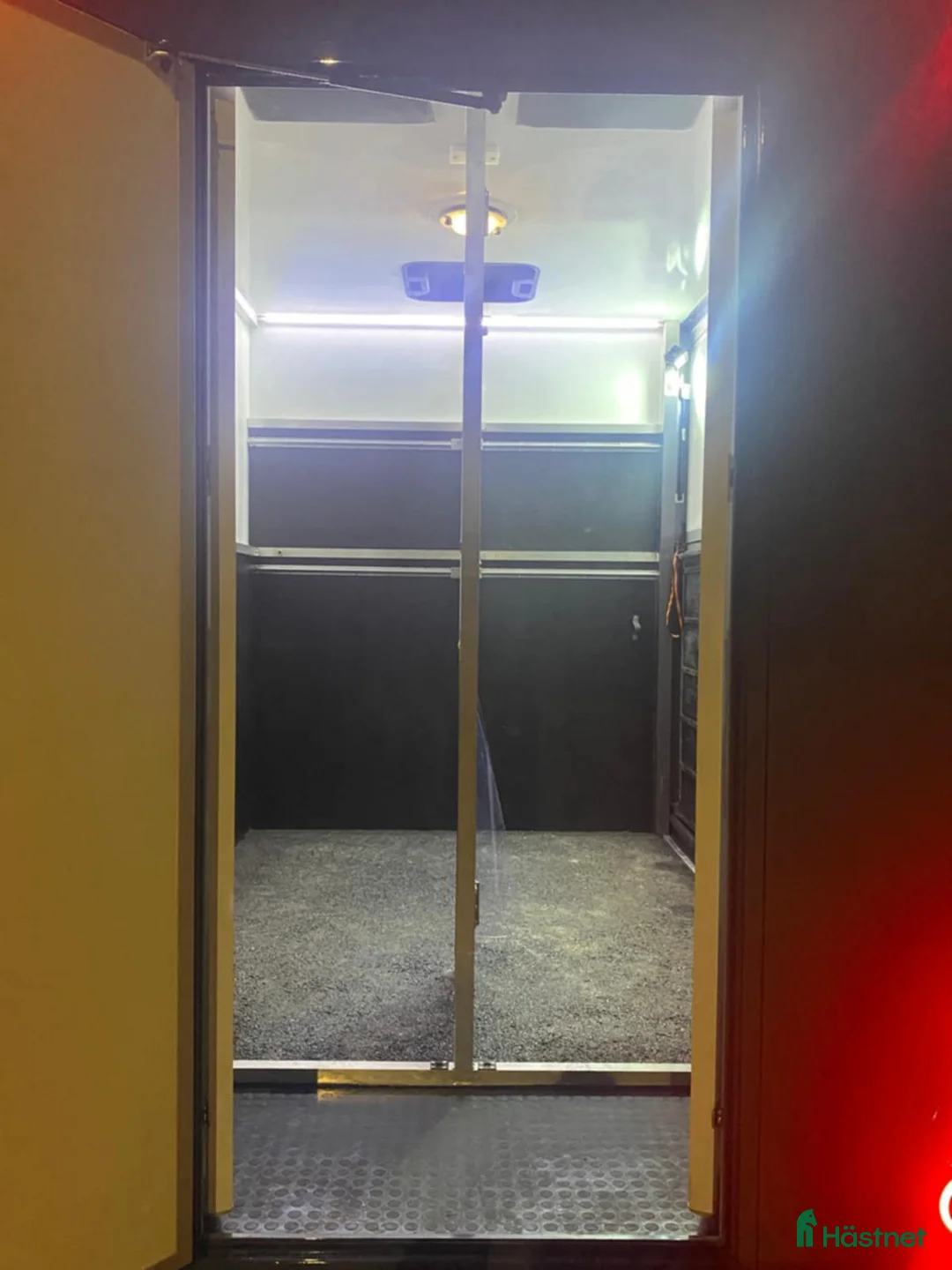 Hästlastbilar  fordon & transport till salu: Stuteri B-kortsbuss meetingmodell  i Falun - Annons 9