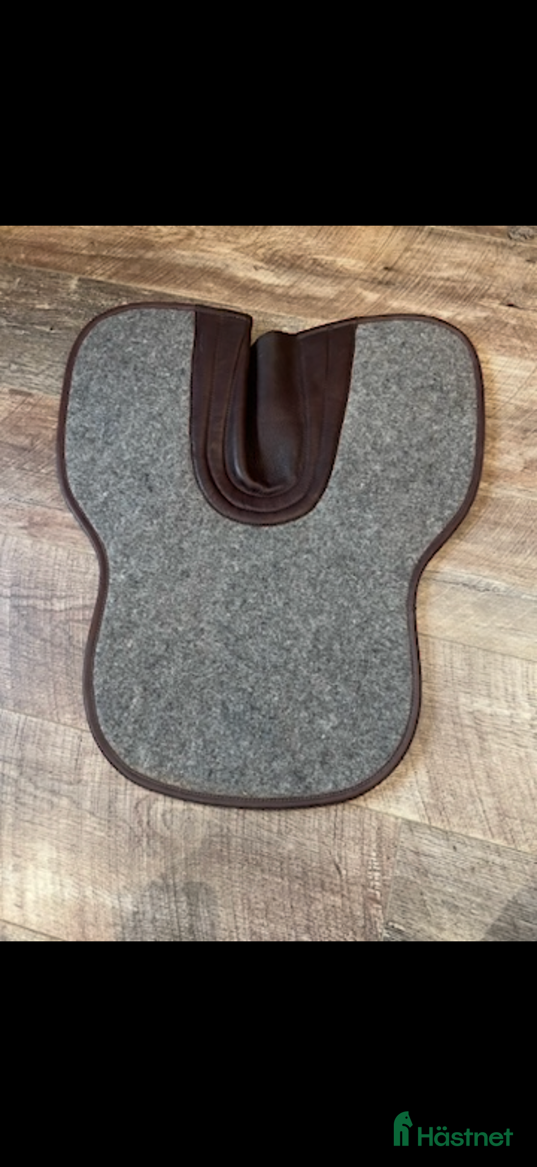 Sadeltillbehör hästutrustning till salu: Nya Equipe filtpaddar i Mantorp - Annons 2