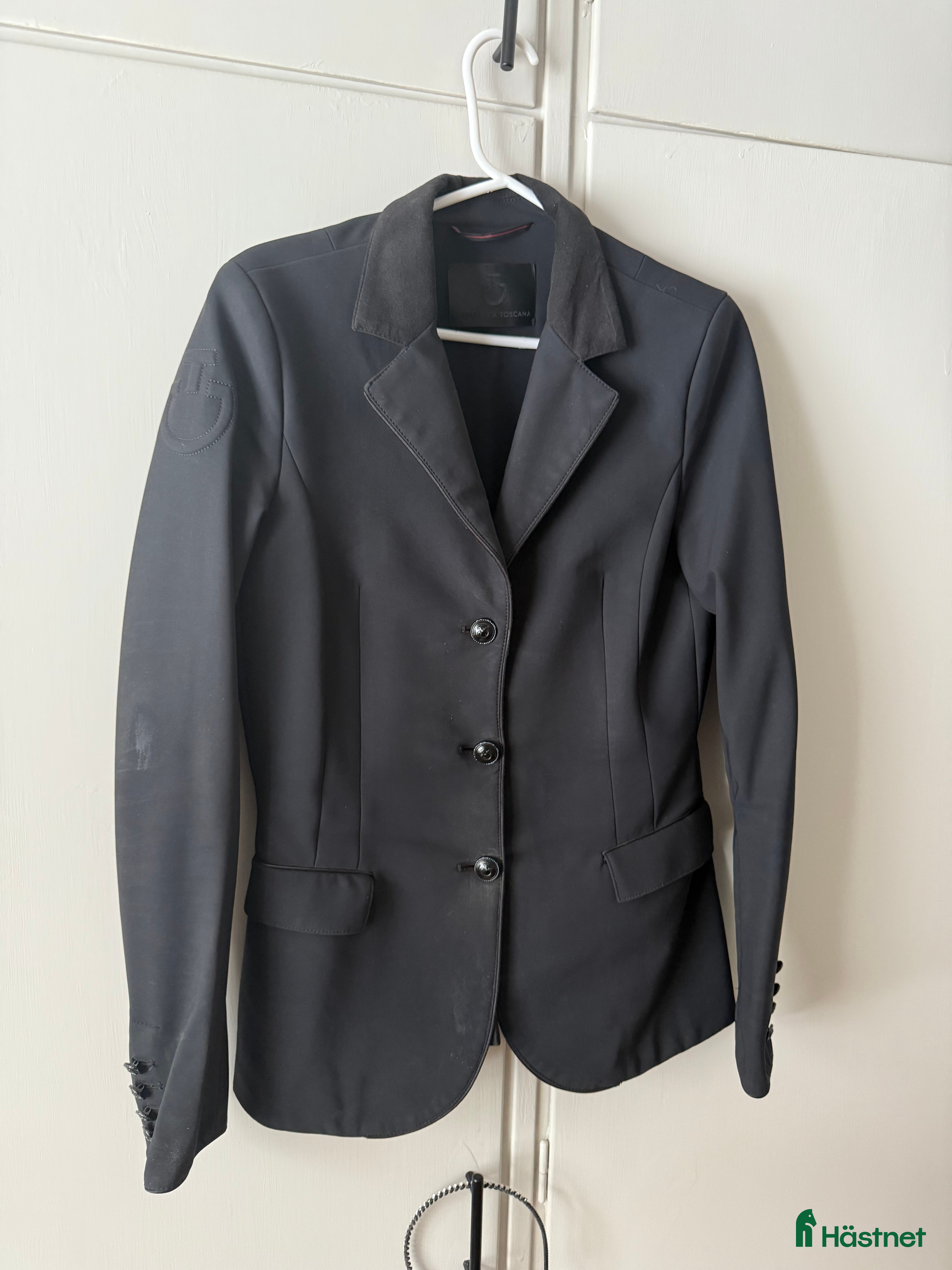 Jackor & Kavajer ryttarutrustning till salu: Cavalleria Toscana kavaj  i Hofors - Annons 1