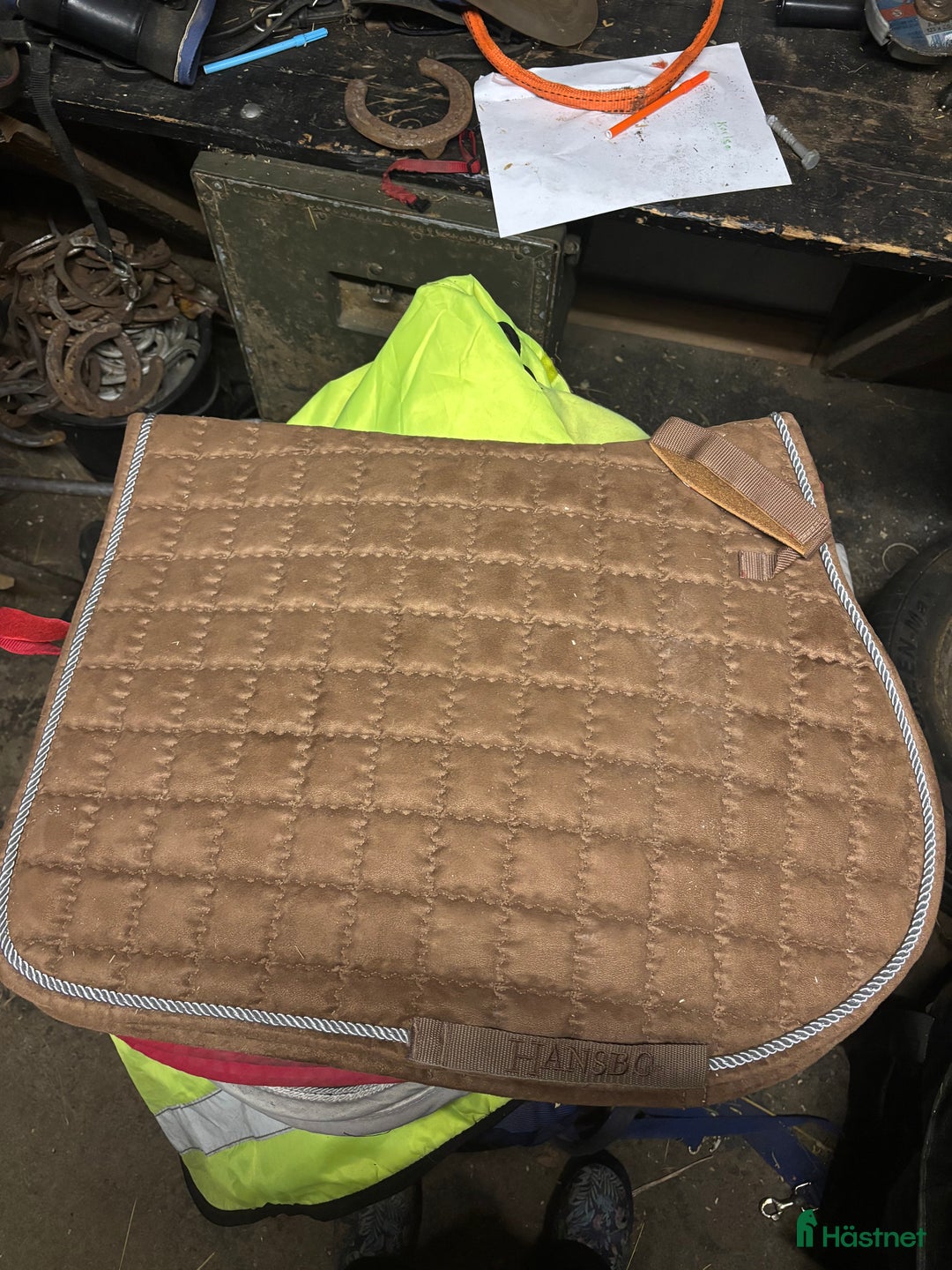 Schabrak & Vojlockar hästutrustning till salu: Schabrak och padd - Annons 3