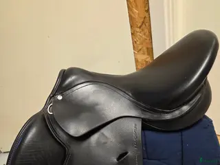 Sadlar hästutrustning Fouganza - Annons 3