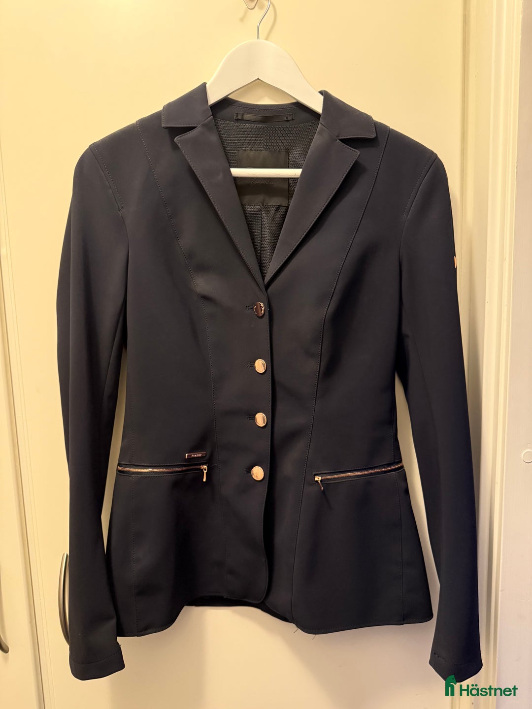 Jackor & Kavajer ryttarutrustning till salu: Pikeur Competiton Paulin Kavaj i Örebro - Annons 1