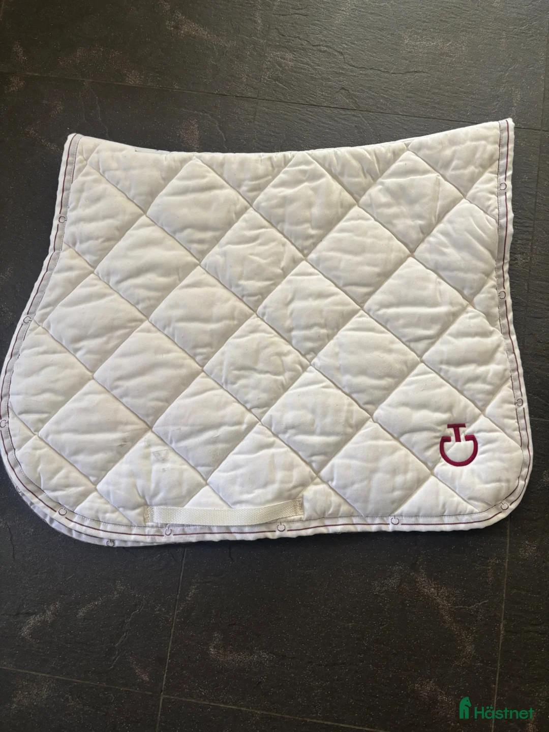 Schabrak & Vojlockar hästutrustning till salu: Vitt cavalleria Toscana schabrak - Annons 1