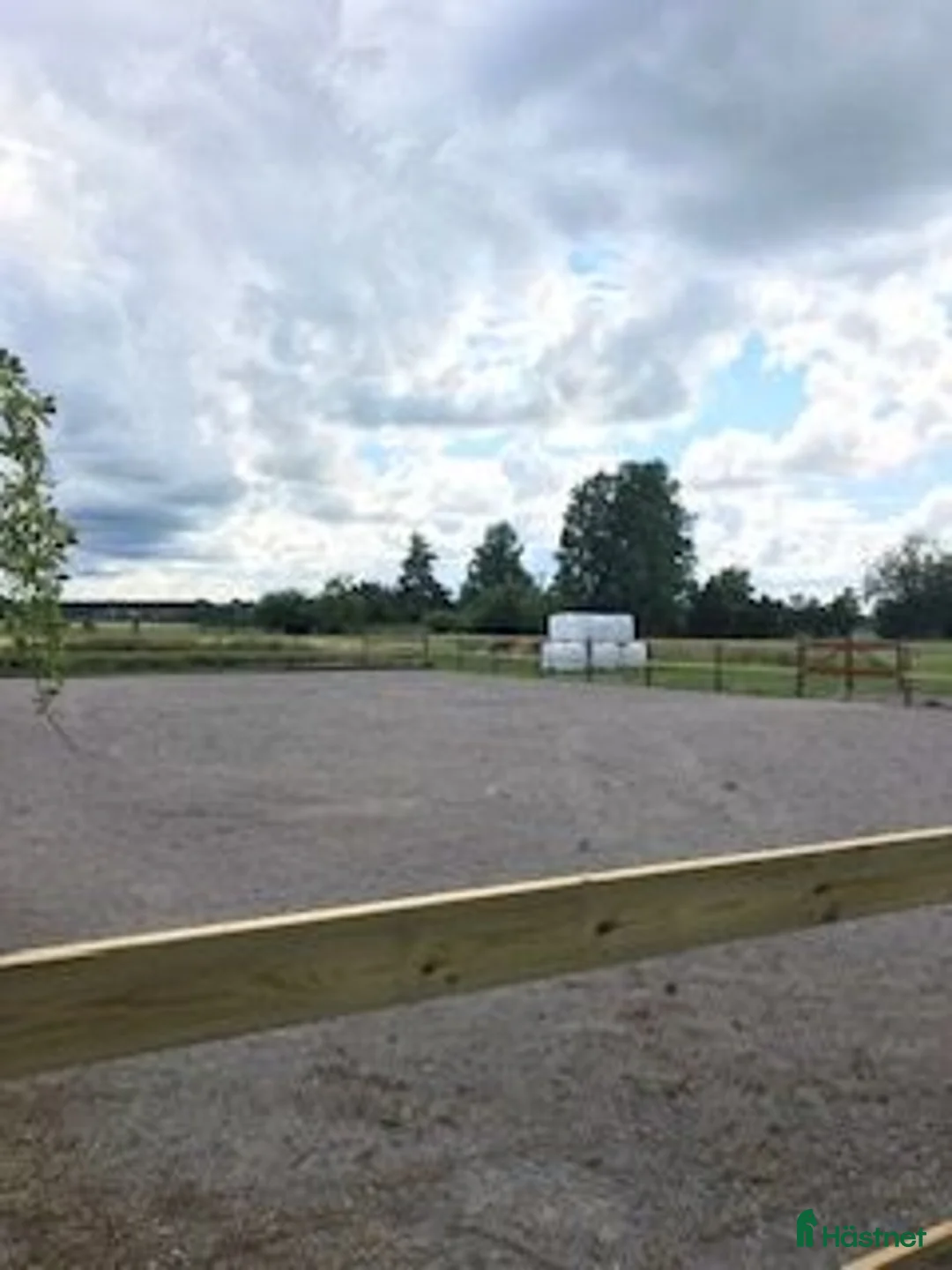  stallplats finnes: Stallplatser i Jönninge -nära Alunda  i Alunda - Annons 1