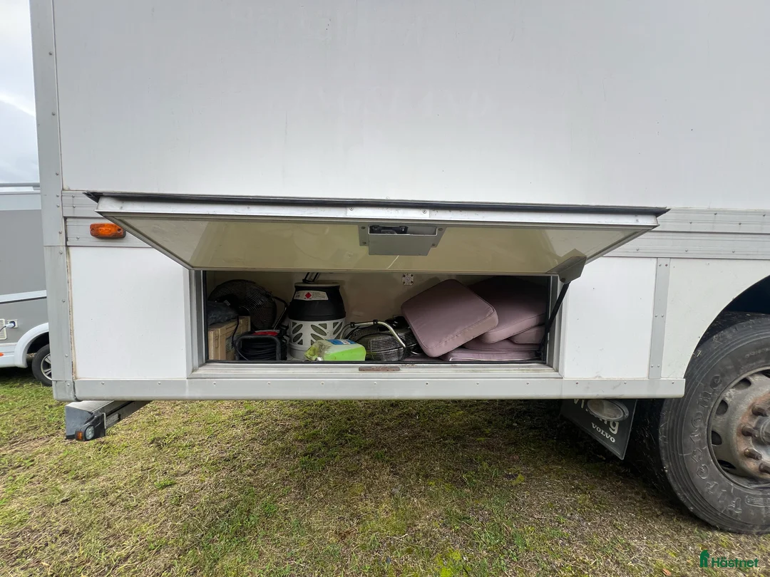 Hästlastbilar  fordon & transport till salu: Hästlastbil med stor bodel i Motala - Annons 18