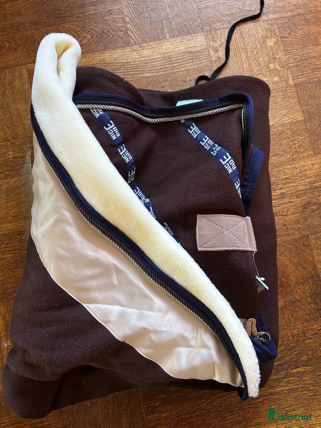 Täcken hästutrustning till salu: Nytt tjockt fleecetäcke i Hörby - Annons 3