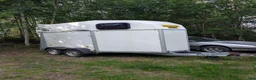 Hästtransporter  fordon & transport till salu: Fin boggie hästtransport  - Annons 1
