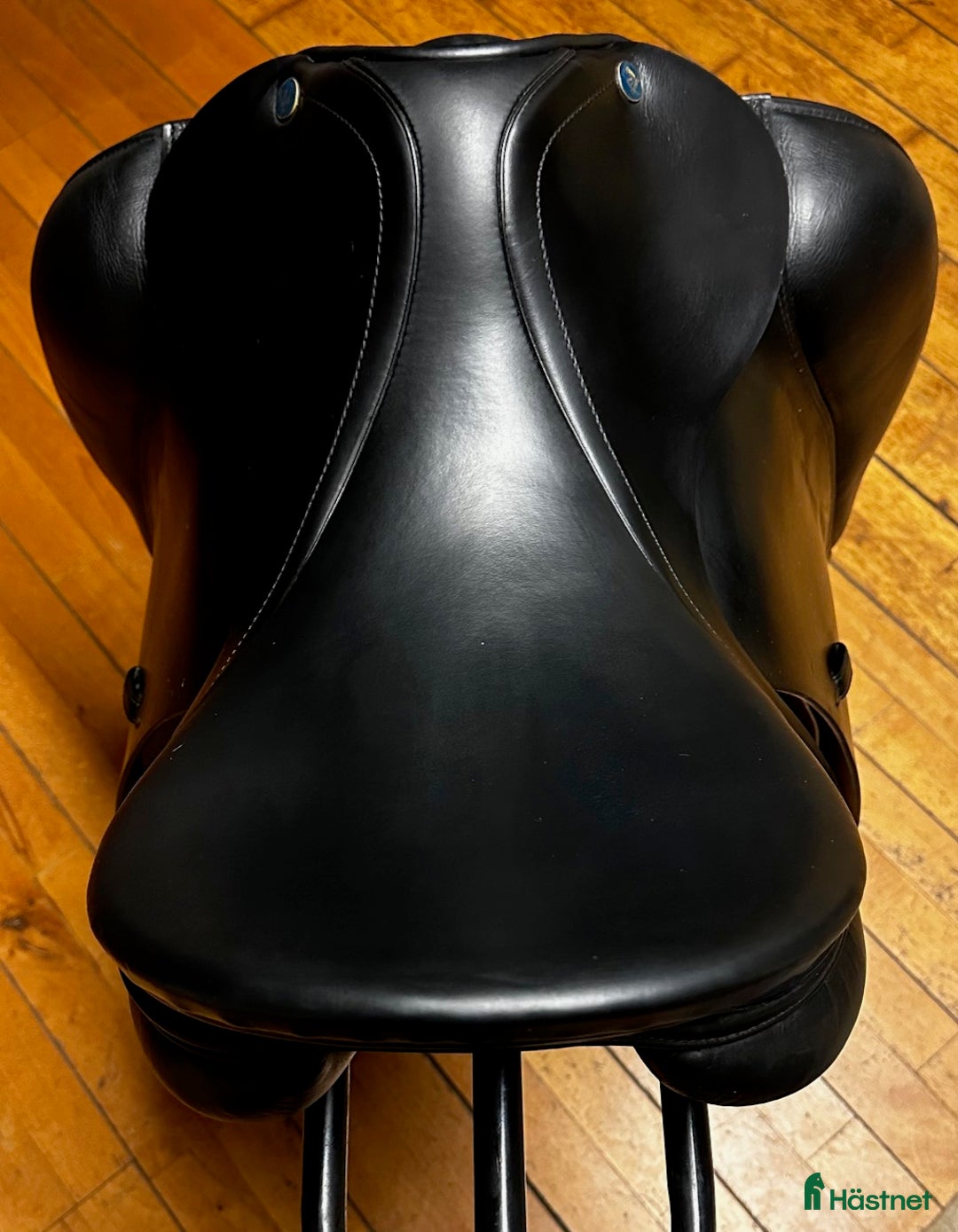 Sadlar hästutrustning till salu: Prestige Top Dressage 17'/34 M, svart. i Saxtorp - Annons 5