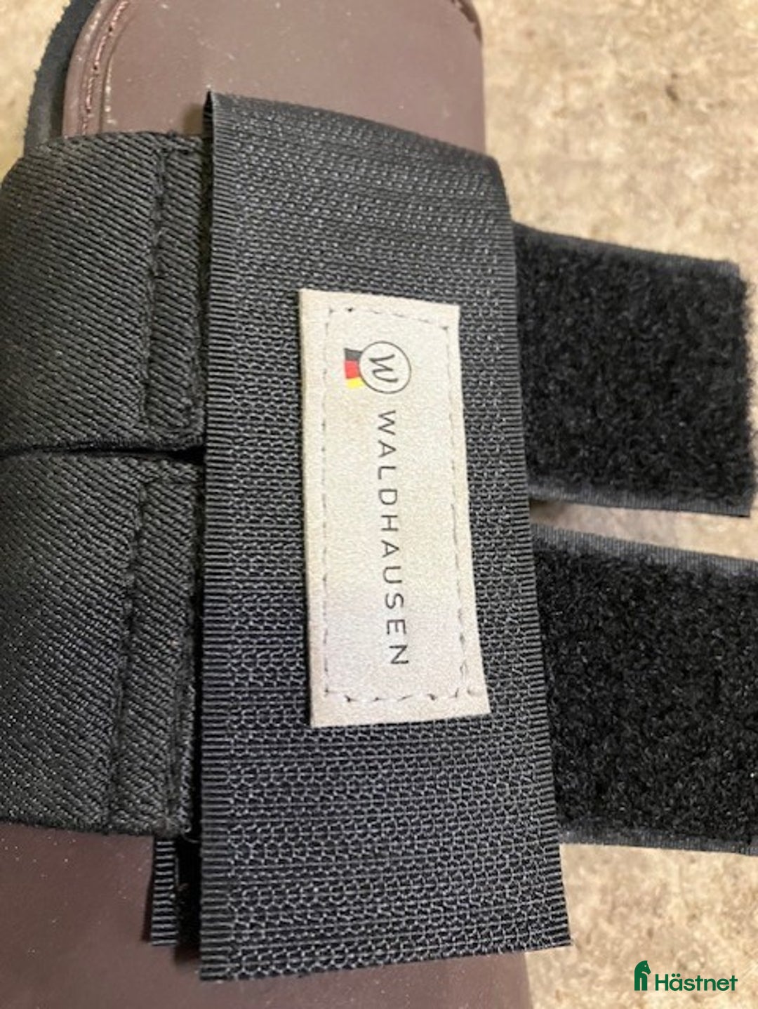 Benskydd hästutrustning till salu: Oanvända senskydd från Waldhausen storlek S i Bro - Annons 2