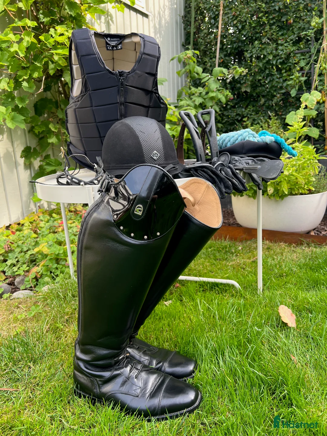 Övrig Ryttarutrustning ryttarutrustning till salu: Charles Owen SP8 PLUS & Cavallo Linus Jump  - Annons 8