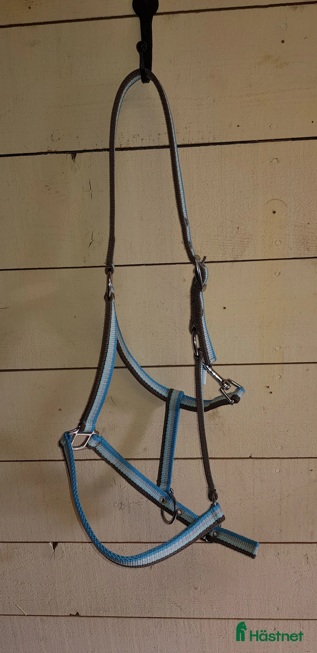 Övrig Hästutrustning hästutrustning till salu: Flerfärgad grimma i Nora - Annons 1