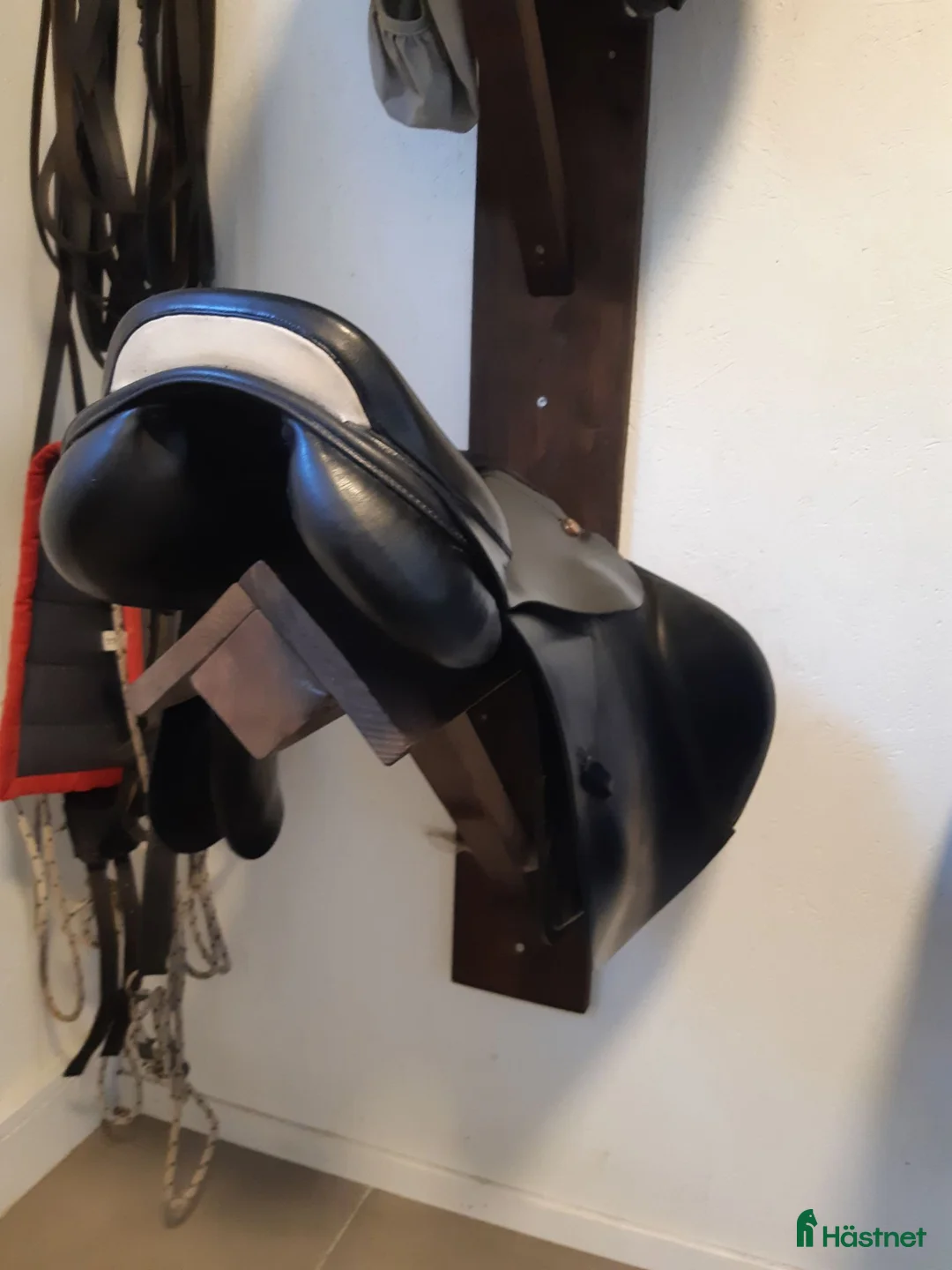 Sadlar hästutrustning till salu: Prestige Pony 16 " - Annons 1