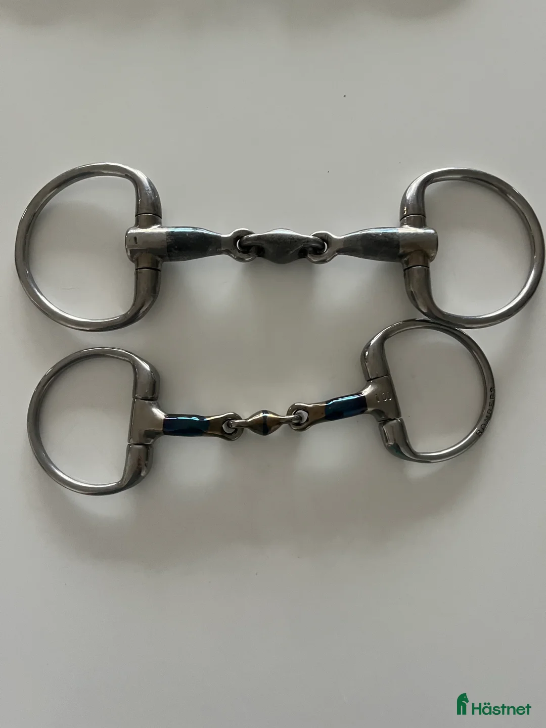 Bett hästutrustning till salu: Trust bett och Bombers bett i Lidingö - Annons 1