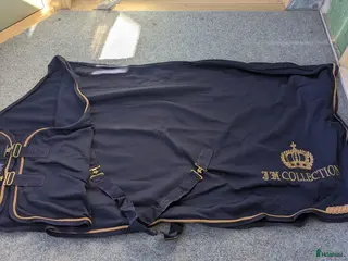 Täcken hästutrustning Olika täcke - Annons 3