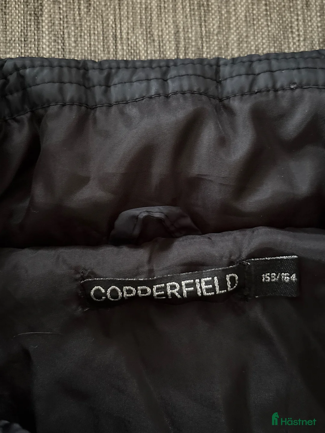 Jackor & Kavajer ryttarutrustning till salu: Svart väst - Annons 2