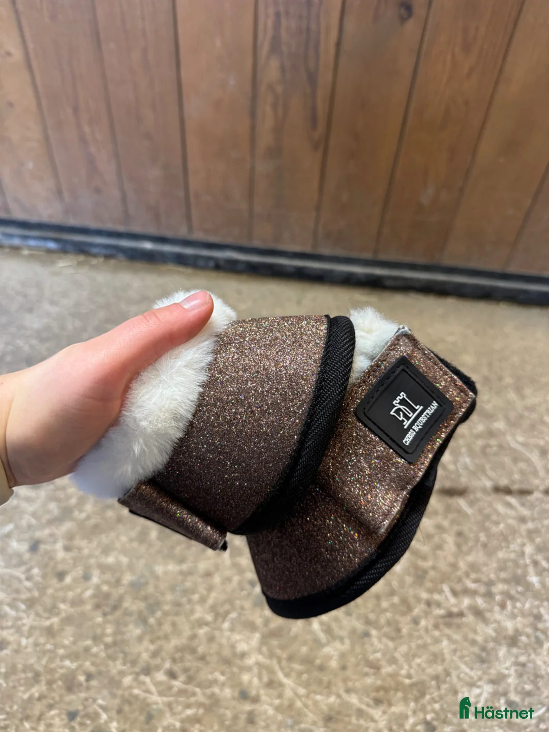 Benskydd hästutrustning till salu: Glittriga boots  - Annons 3