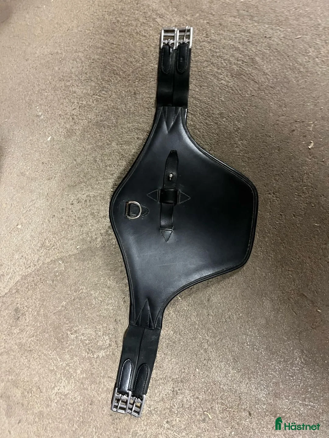 Sadeltillbehör hästutrustning till salu: Svart Magplatta 90cm i Botkyrka - Annons 2