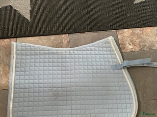 Schabrak & Vojlockar hästutrustning till salu: Fint schabrak!💙 i Västerås - Annons 24