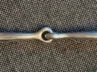 Bett hästutrustning till salu: Tvådelat bett fasta ringar 13,5 i Säve - Annons 18