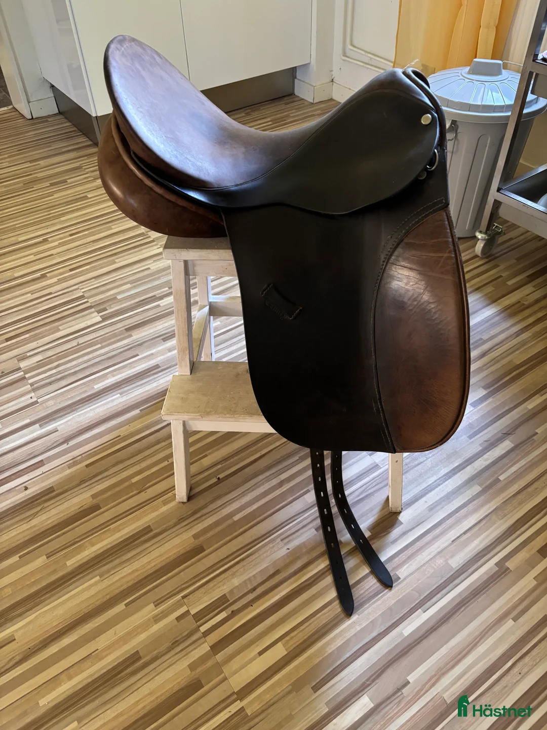 Sadlar hästutrustning till salu: County WB i Gimo - Annons 1