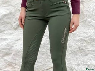 Övrig Hästutrustning hästutrustning till salu: Veredus, TheEquemist, eskadron, Samshield i Stockholm - Annons 3